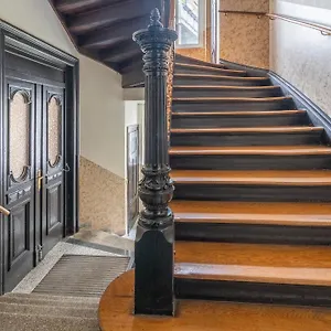 Gemuetliche Dachgeschosswohnung -waldstrassenviertel Apartment Leipzig